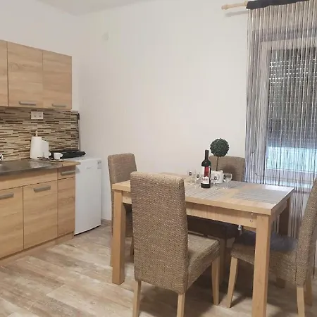 Pensión Hócza House
