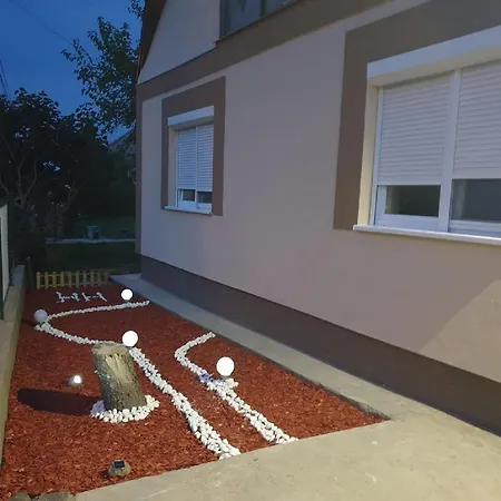 Hocza House *
