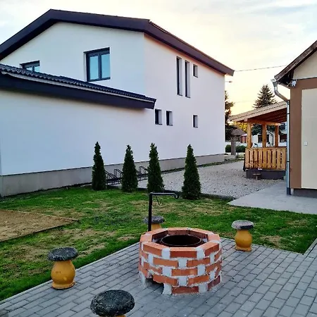 Hocza House