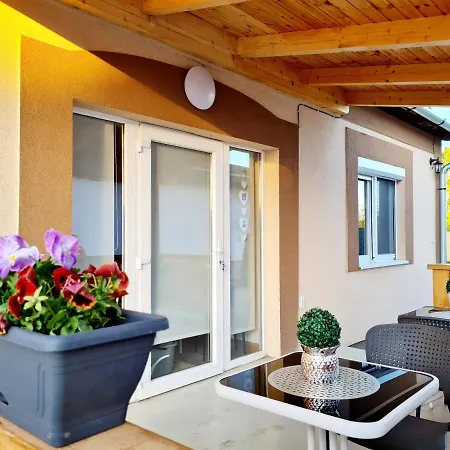 Hocza House Penzion *