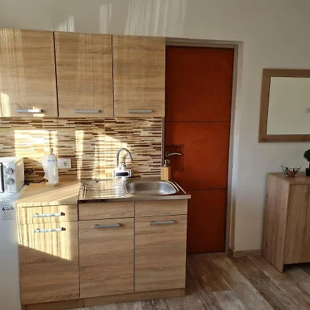 Hocza House Penzion 3*