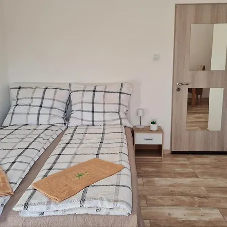 Hócza House 3*