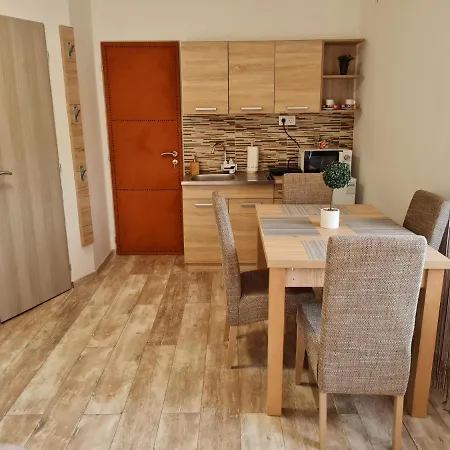 Hocza House Penzion Poroszló