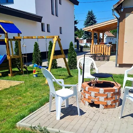 Hocza House Poroszló