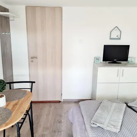 Hocza House